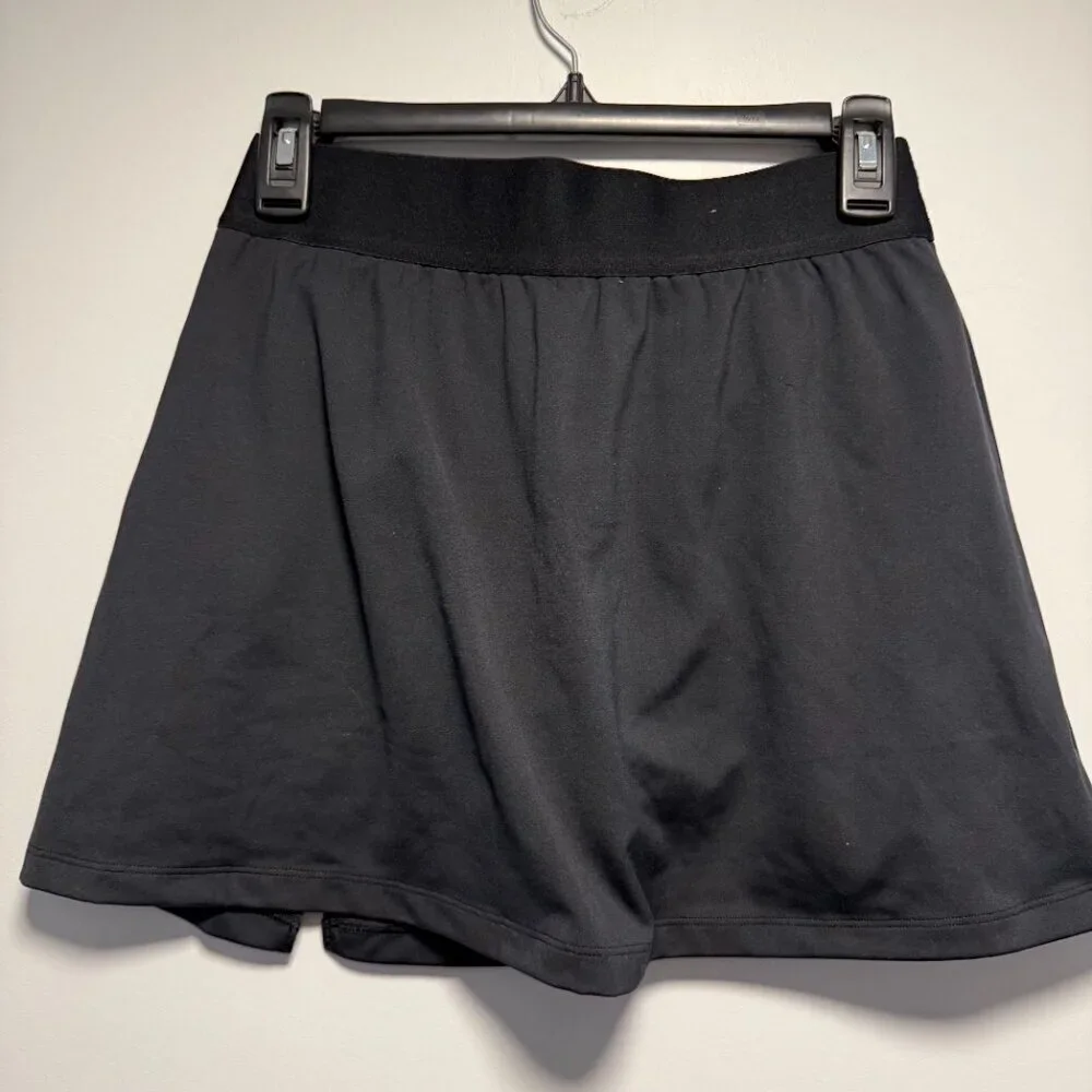 GapFit Eclipse Split-Front Exercise Skort Black Small